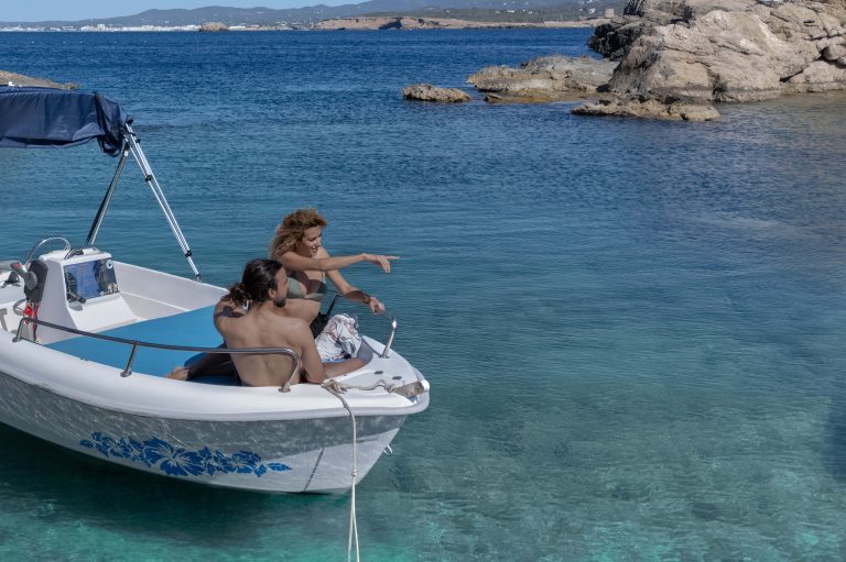 CROTOBOAT-4